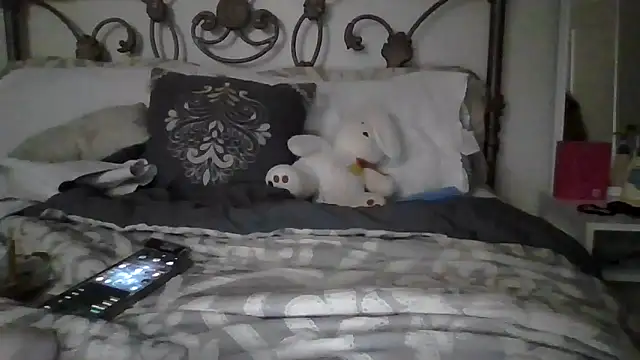 Snapshot of persephone332 chatting on 12, 10, 2025 persephone332 online show from 12, 10, 2025