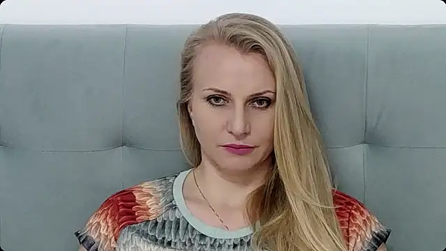 K  Adrienne online show from 8, 12, 2024