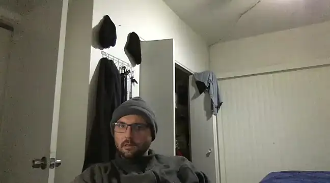 Fuzzyfuzbear online show from 31, 1, 2025