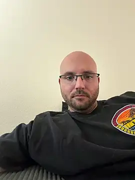Fuzzyfuzbear online show from 12, 5, 2026