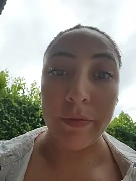 VickyHoult online show from 11, 7, 2026