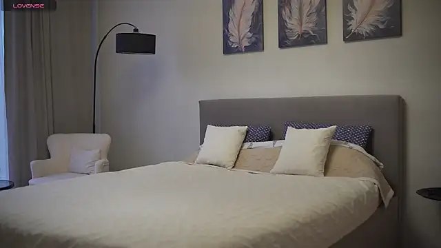 Snapshot of Danielle_Thomas chatting on 18, 9, 2025 Danielle Thomas online show from 18, 9, 2025