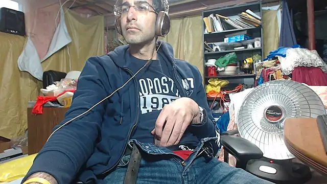 Gsmile1 online show from 18, 12, 2024