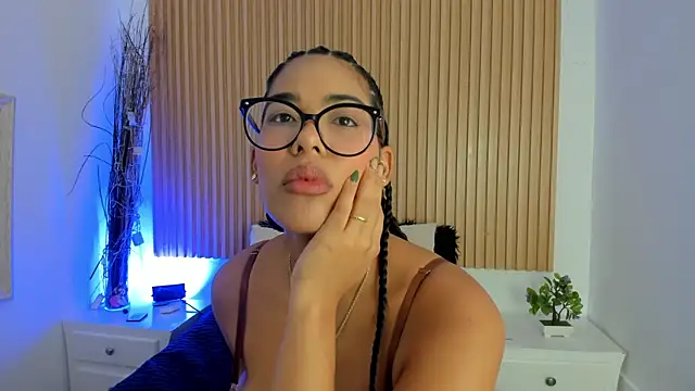 Snapshot of GenesisRuiz chatting on 16, 4, 2026 GenesisRuiz online show from 16, 4, 2026