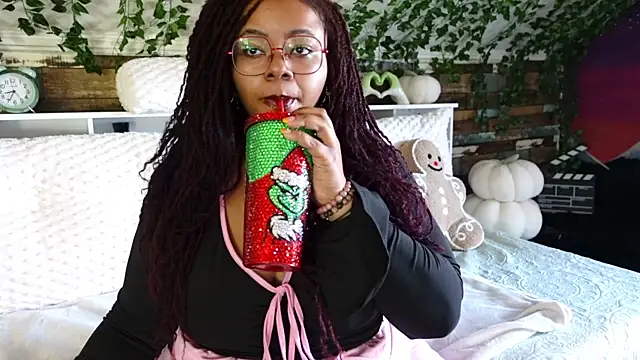 Snapshot of -khayaparker chatting on 28, 2, 2025 -khayaparker online show from 28, 2, 2025