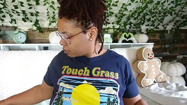 Snapshot of -khayaparker chatting on 10, 3, 2025 -khayaparker online show from 10, 3, 2025