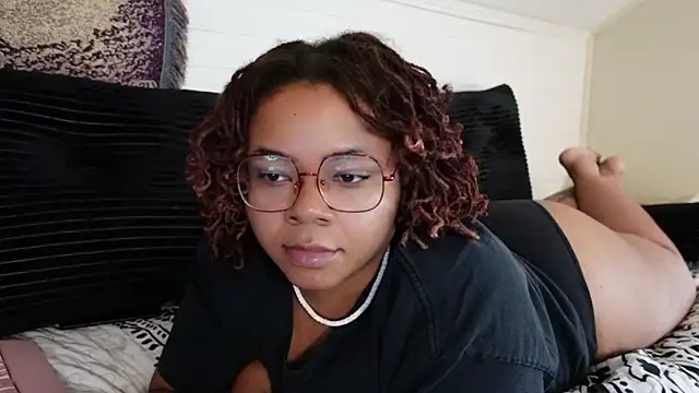 Snapshot of -khayaparker chatting on 10, 6, 2026 -khayaparker online show from 10, 6, 2026