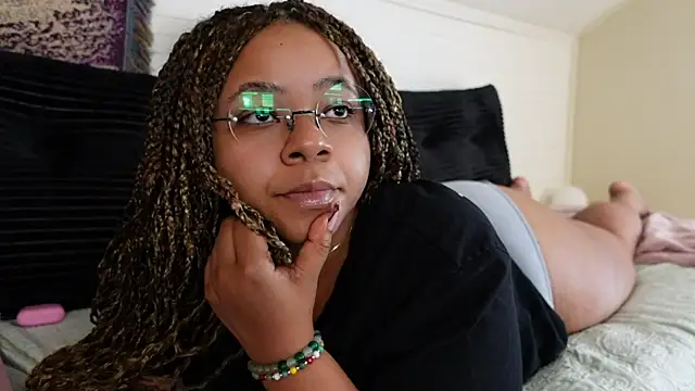 Snapshot of -khayaparker chatting on 6, 7, 2026 -khayaparker online show from 6, 7, 2026