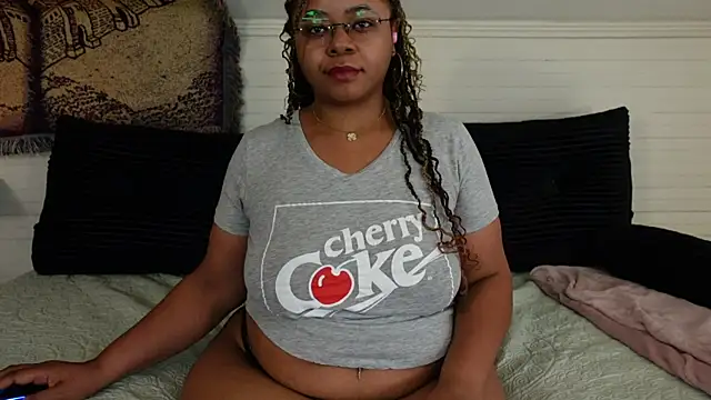 Snapshot of -khayaparker chatting on 7, 7, 2026 -khayaparker online show from 7, 7, 2026