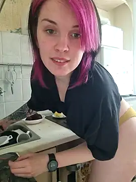 LazyTanukii online show from 10, 12, 2024