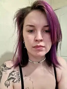 LazyTanukii online show from 18, 1, 2025