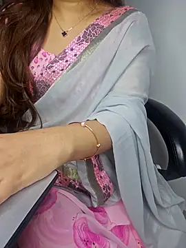 Snapshot of aliyaah_singh chatting on 19, 3, 2025 aliyaah singh online show from 19, 3, 2025