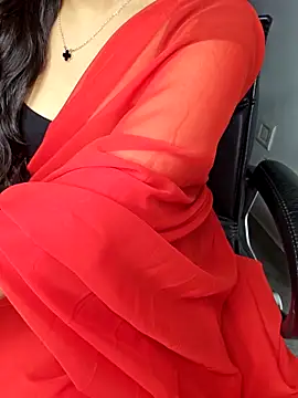 Snapshot of aliyaah_singh chatting on 24, 9, 2025 aliyaah singh online show from 24, 9, 2025