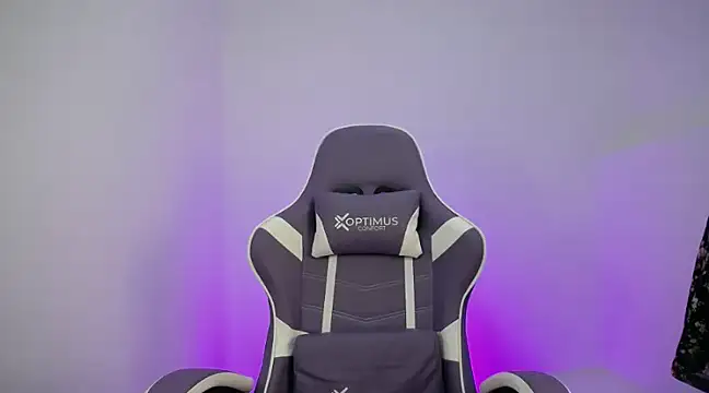 cutie and slutty online show from 15, 1, 2025