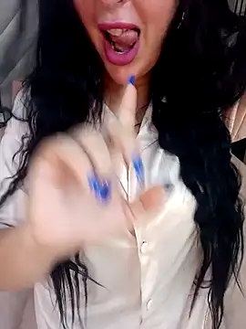 Snapshot of Queen_sousou chatting on 28, 10, 2025 Queen sousou online show from 28, 10, 2025