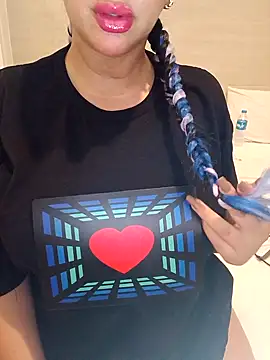 Queen sousou online show from 10, 3, 2026