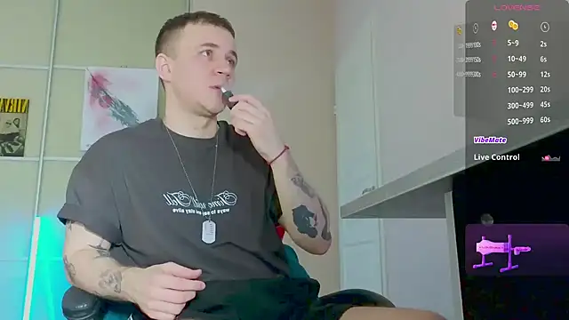 Ethan and mike online show from 30, 10, 2025