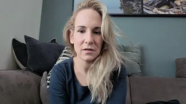 NaomiAndFriends online show from 22, 9, 2025