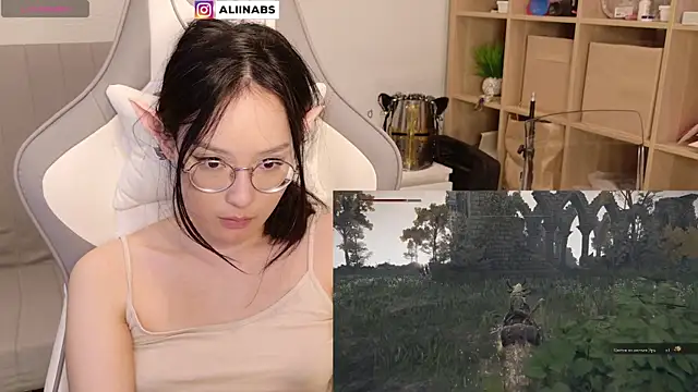 Snapshot of aliiiiiina chatting on 29, 12, 2024 aliiiiiina online show from 29, 12, 2024