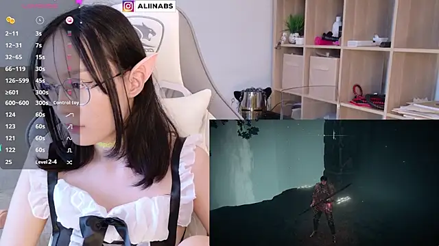 Snapshot of aliiiiiina chatting on 8, 1, 2025 aliiiiiina online show from 8, 1, 2025