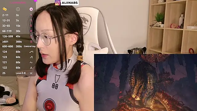 Snapshot of aliiiiiina chatting on 11, 1, 2025 aliiiiiina online show from 11, 1, 2025