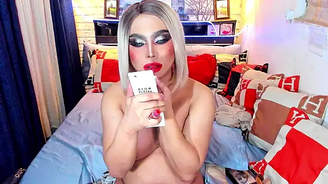 TsGoddessNhicolle online show from 8, 11, 2025