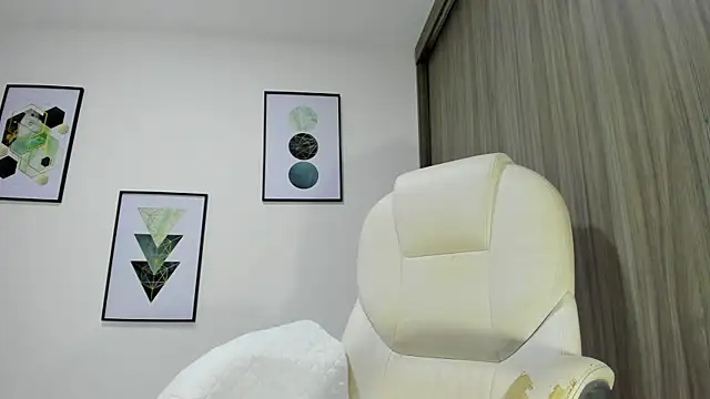 Snapshot of Paty37 chatting on 4, 7, 2026 Paty37 online show from 4, 7, 2026