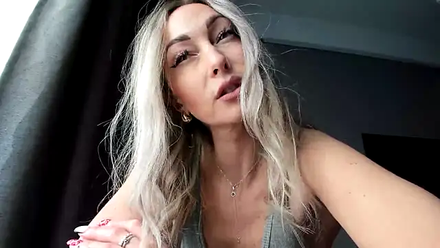 StarryHanna online show from 8, 3, 2026