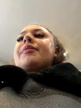 Snapshot of Sara_Slow chatting on 22, 12, 2025 Sara Slow online show from 22, 12, 2025