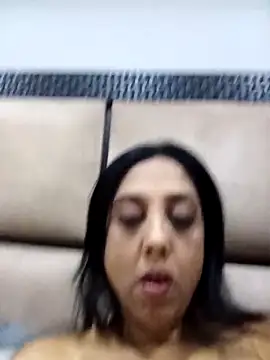 Mahi4luv online show from 8, 3, 2025