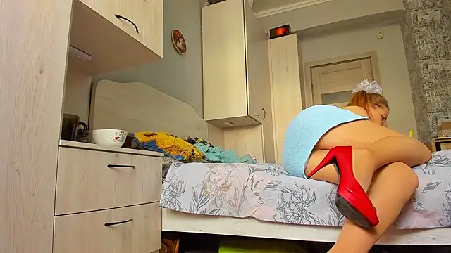 Snapshot of DUSSY_PUSSY chatting on 14, 10, 2025 DUSSY PUSSY online show from 14, 10, 2025