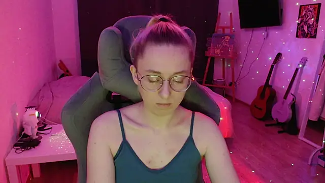 Snapshot of AnabelFrel chatting on 5, 12, 2024 AnabelFrel online show from 5, 12, 2024