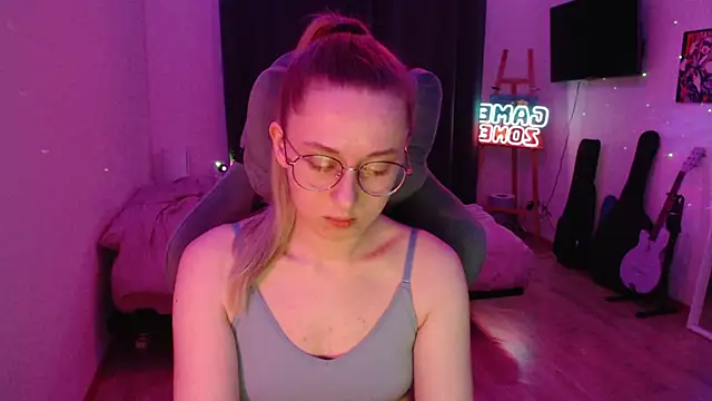 Snapshot of AnabelFrel chatting on 13, 2, 2025 AnabelFrel online show from 13, 2, 2025