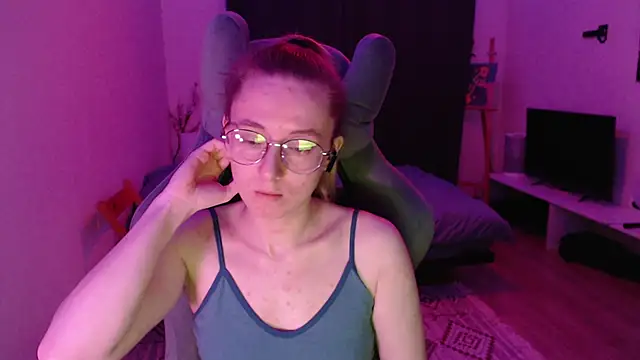 Snapshot of AnabelFrel chatting on 11, 9, 2025 AnabelFrel online show from 11, 9, 2025