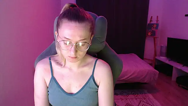 Snapshot of AnabelFrel chatting on 18, 12, 2025 AnabelFrel online show from 18, 12, 2025