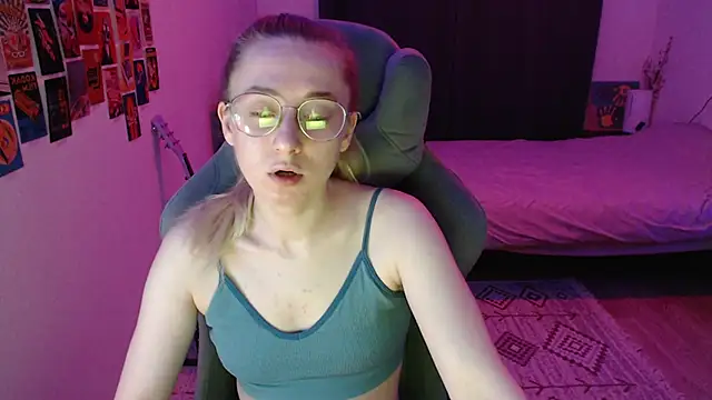 Snapshot of AnabelFrel chatting on 8, 3, 2026 AnabelFrel online show from 8, 3, 2026