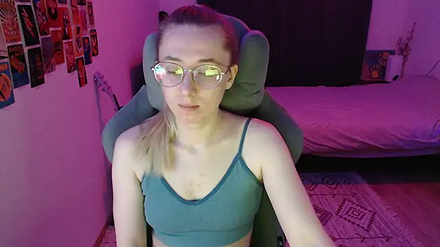 Snapshot of AnabelFrel chatting on 8, 3, 2026 AnabelFrel online show from 8, 3, 2026