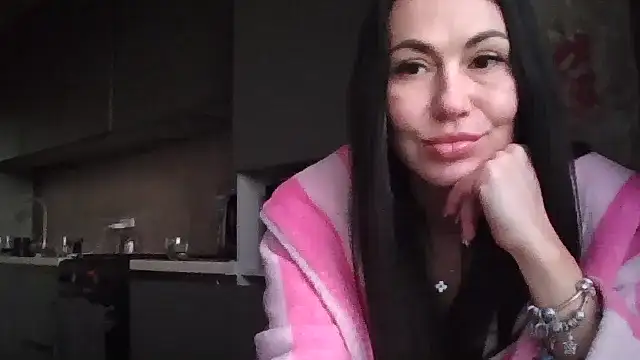 JulianaGold1 online show from 5, 3, 2025