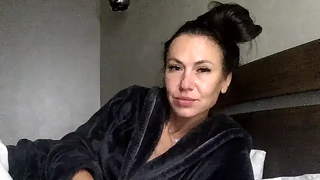 JulianaGold1 online show from 12, 10, 2025