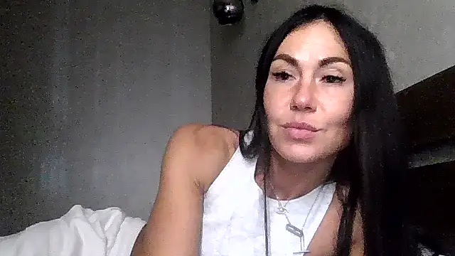 JulianaGold1 online show from 18, 10, 2025