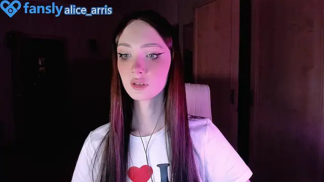 Snapshot of Alice__Aris chatting on 30, 10, 2025 Alice  Aris online show from 30, 10, 2025