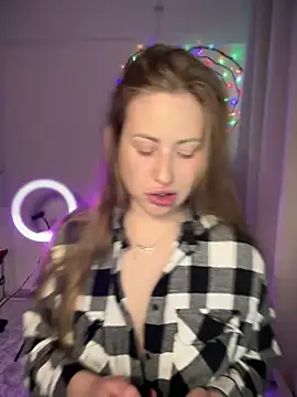 Snapshot of AlisaWhite chatting on 7, 3, 2025 AlisaWhite online show from 7, 3, 2025