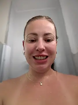 Snapshot of AlisaWhite chatting on 5, 10, 2025 AlisaWhite online show from 5, 10, 2025