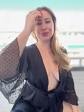 Snapshot of AlisaWhite chatting on 7, 10, 2025 AlisaWhite online show from 7, 10, 2025