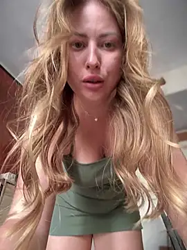 Snapshot of AlisaWhite chatting on 16, 10, 2025 AlisaWhite online show from 16, 10, 2025