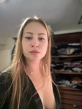 Snapshot of AlisaWhite chatting on 24, 10, 2025 AlisaWhite online show from 24, 10, 2025