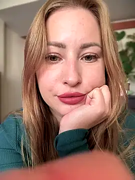 Snapshot of AlisaWhite chatting on 12, 11, 2025 AlisaWhite online show from 12, 11, 2025