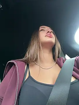 TiffanyHouston  online show from 22, 4, 2026