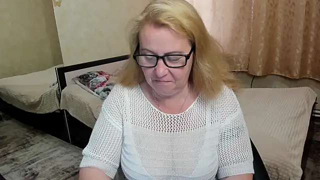 Frau Marta online show from 28, 5, 2026