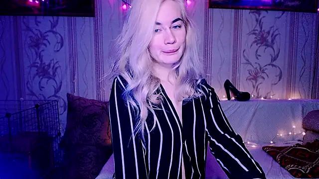 xxxcharismaaa online show from 9, 2, 2026